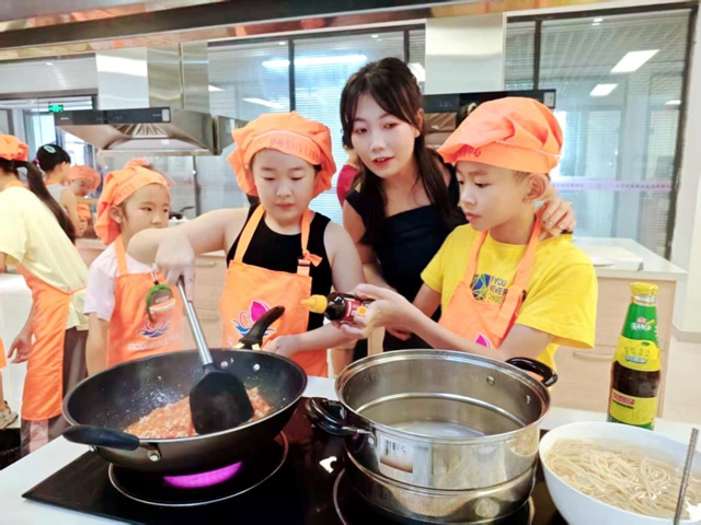 “我是小小美食家”暑期实践活动精彩回顾 (图6) 6406.jpg