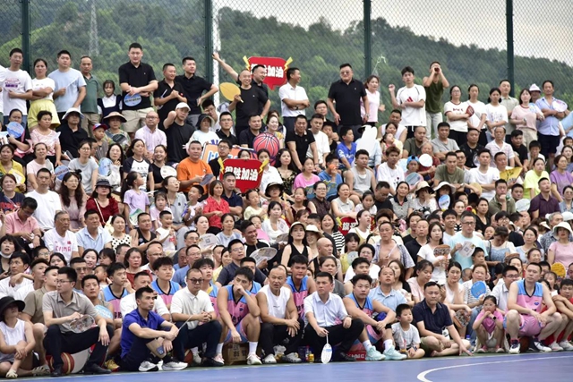 篮球盛宴点燃夏日激情!泸县和美乡村篮球比赛(村BA)圆满落幕(图4) 3.jpg