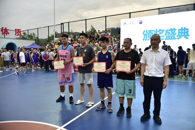 篮球盛宴点燃夏日激情!泸县和美乡村篮球比赛(村BA)圆满落幕(图16) 15.jpg