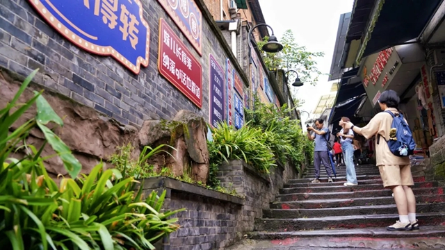 活力纳溪 | 永宁街道:夜经济点燃活力 微改造唤醒乡愁(图2) 永2.jpg