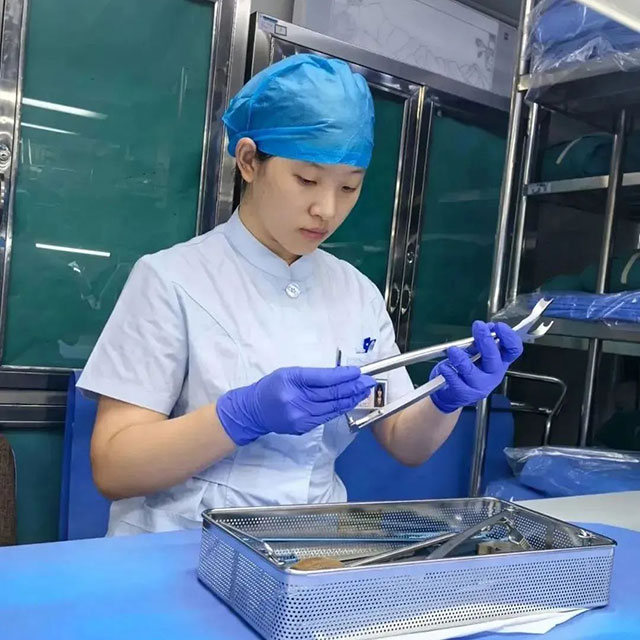 用爱心浇灌的两对连体“姐妹花”,长大后选择“医”路追随~(图4) 4.jpg