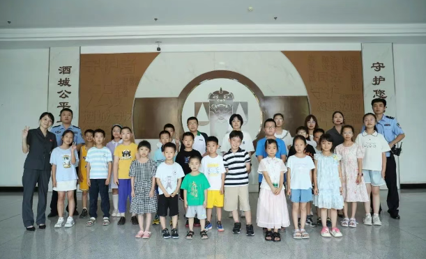 蝉鸣声声,龙马潭区法院“泸法麒麟”给少年的你加上“法律Buff”(图1) 法院1.png