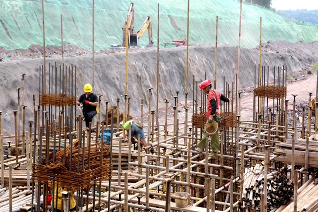 投资10亿元,泸州这个省重点项目预计年底完工(图2) 工2.jpg