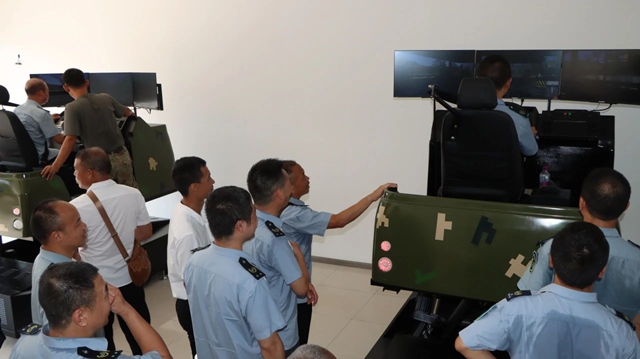 泸州公交开展"八一"建军节主题活动 情暖退役军人显担当(图3) 公交3.jpg