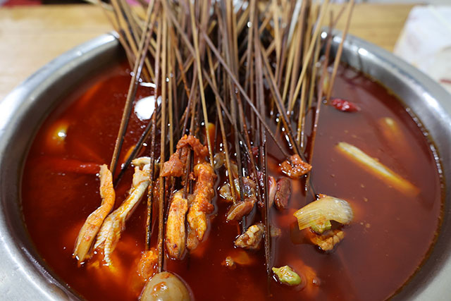 烟火里的泸州：“深夜食堂”的文化解构与人文温度