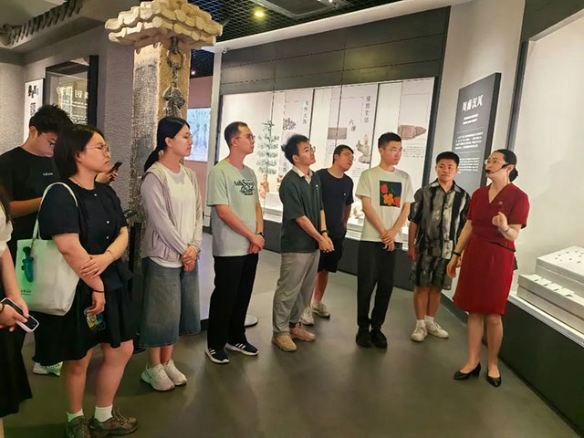 清华大学硕博团队走进泸州:探索城市发展多元脉络(图1) 10003.jpg