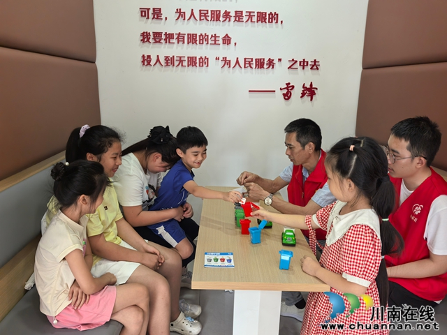 龙马潭区小市街道杜家街社区团委开展垃圾分类主题活动(图1) 微信图片_20250815154944.jpg