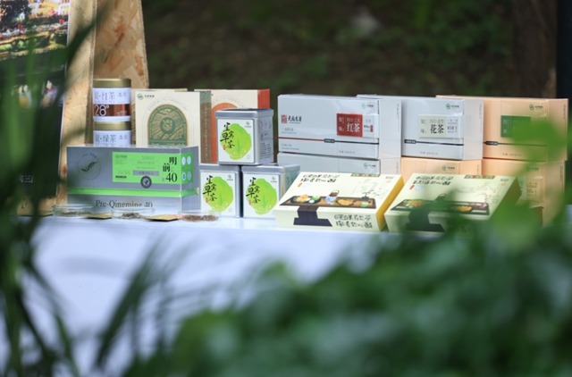 “资格得很!”宜宾美食坐上北京巴士!外籍嘉宾赞!赞!赞!(图7) 64017.jpg