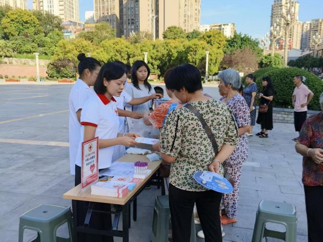 德馨于行 技精于勤 | 合江县中医医院医师节系列活动,致敬医者仁心!(图25) 64018.jpg