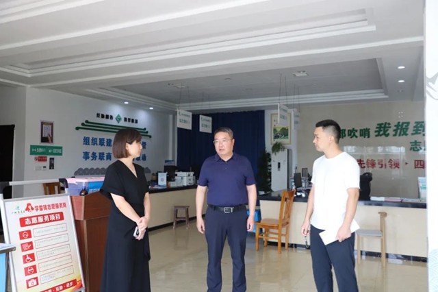 泸县县委常委、宣传部部长王斌率队到天兴镇督导精神文明建设工作(图1) 6401.jpg