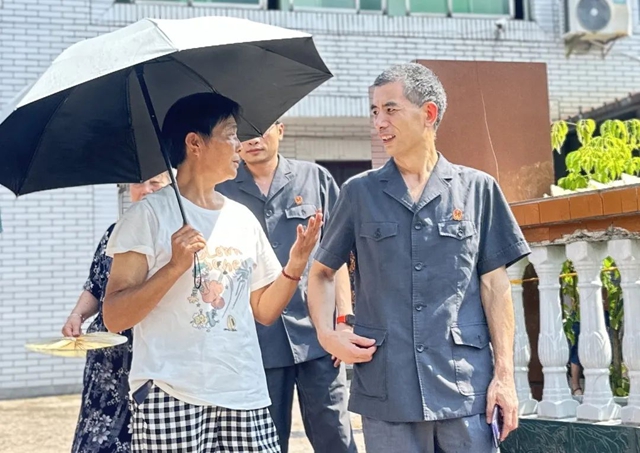 泸法麒麟·龙马“谈”和丨人大代表和法官顶烈日走田坎解纠纷,50亩土地复耕!(图3) 6403.jpg