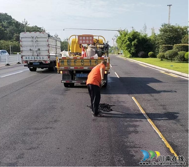 战高温!龙马潭区市政排水设施安全保障“不降温”(图2) 6404.jpg