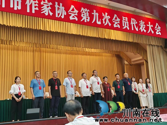 以“家”的温度，让文学照亮酒城