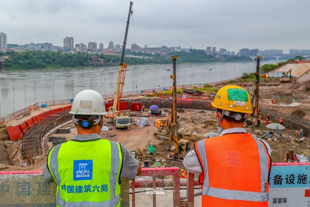 扣塔安装进入收尾阶段!泸州长江五桥建设新进展→(图9) 9.jpg