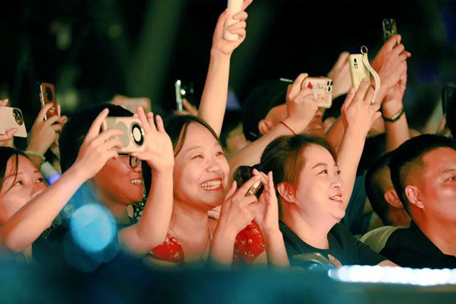 【多图直击】每一帧都是回忆!时光Classic演唱会·泸州站完美落幕!(图28) 10030.jpg