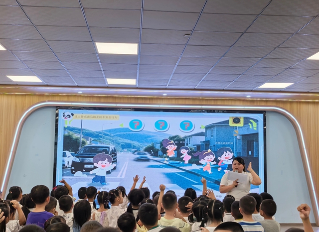 开学第一天!泸州校园元气满满!(图15) 15.jpg