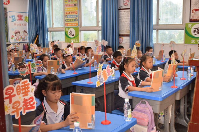 开学第一天!泸州校园元气满满!(图57) 57.jpg