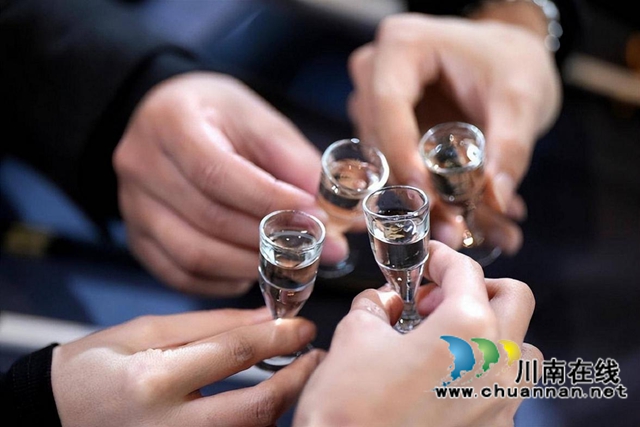 “药食同源”成新风潮，解酒护肝饮品站上健康消费新风口