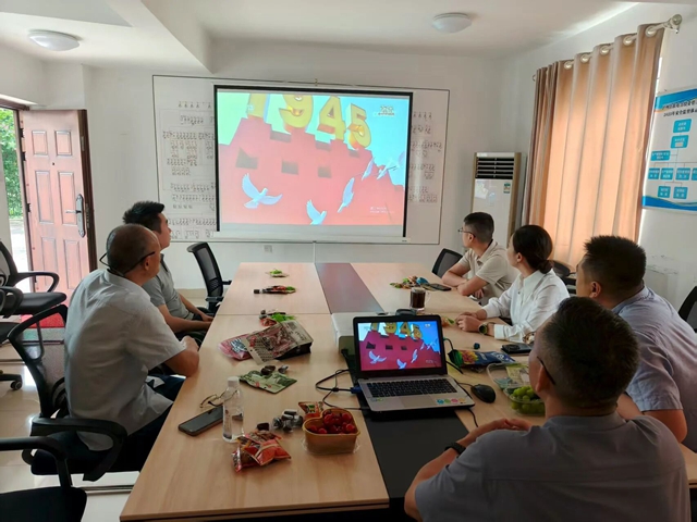 佳乐集团组织员工观看纪念中国人民抗日战争暨世界反法西斯战争胜利80周年大会(图6) 乐6.jpg