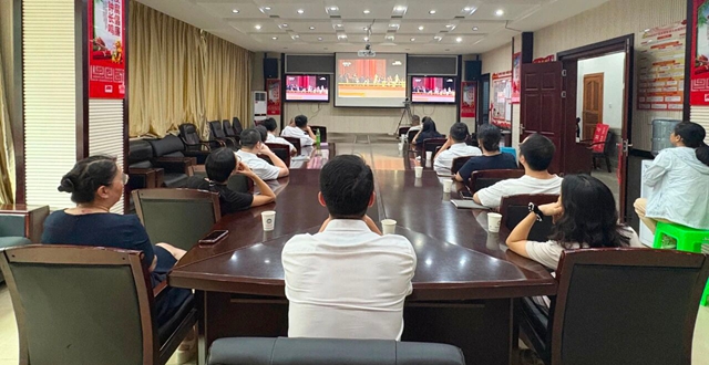 泸州市自然资源和规划系统组织集中观看纪念中国人民抗日战争暨世界反法西斯战争胜利80周年大会直播(图5) 5.jpg