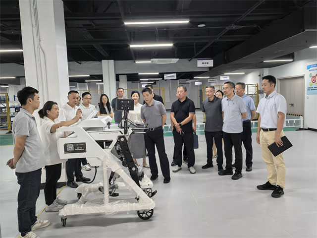 省药监局李华副局长赴泸州调研医疗器械产业发展与智慧监管工作