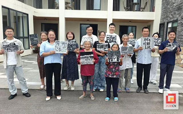 刻刀下的“文明积分”:自贡这个村用版画“画”出和美乡村新图景(图5) 5.jpg