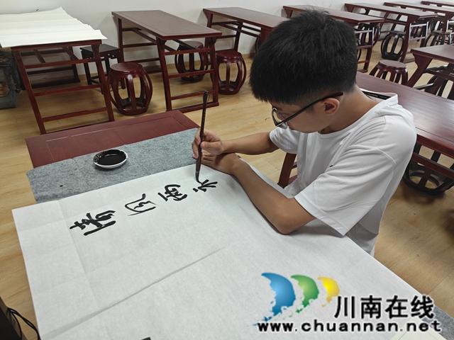 筑牢廉教之基 绽放清风之花┃合江中学扎实开展“开学廉洁第一课”(图3) 学生书法作品.jpg