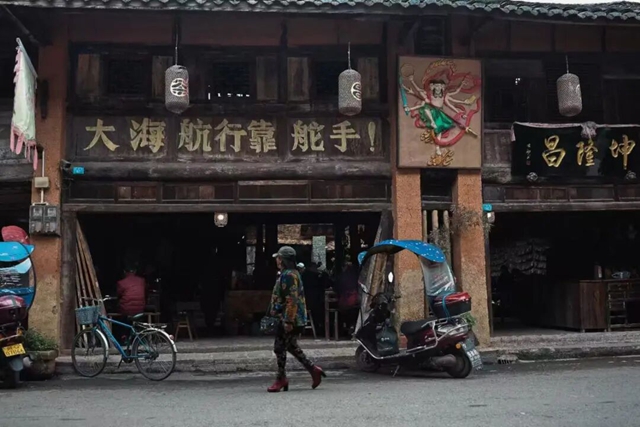 80岁老人免费！宜宾江边小镇最值得一去的老茶馆