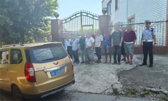 7座面包车挤满13名学生 泸州一司机涉嫌犯罪被刑事立案(图6) 7.jpg