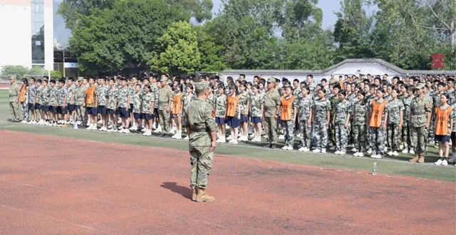 泸县建校高一新生的军训日记——会操:热血铸青春,英姿展风采(图2) 2.jpg