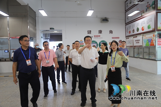 省市场监管局、省教育厅联合督查组到泸县一中开展学校食品安全“双随机”督导检查