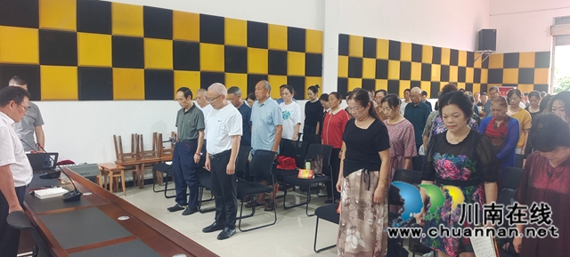 歌声铭记历史 旋律传递深情｜泸县老年大学合唱班学员们用歌声纪念“九·一八”