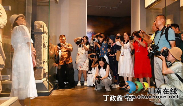 品龙城宋韵 观桥梁罕见|泸州市老年大学相机摄影班泸县探寻宋代石刻、龙脑桥之美(图2) 02--.jpg