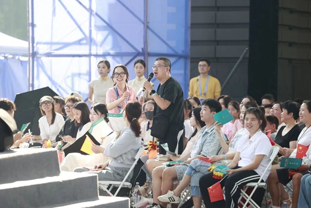 酒城工韵·地标之声:2025泸州职工原创歌曲音乐会热情上演(图15) 15.jpg