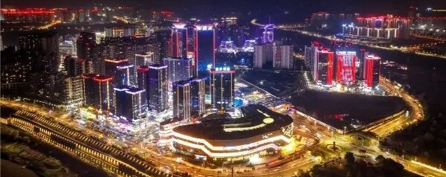 来泸州 坐公交 逛商圈,方便又快捷→(图2) 2.jpg