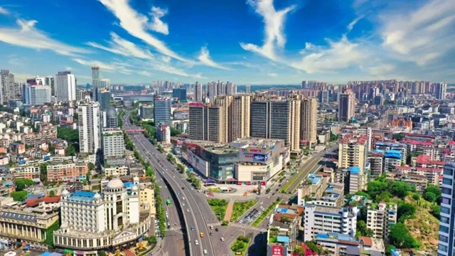 来泸州 坐公交 逛商圈,方便又快捷→(图4) 4.jpg