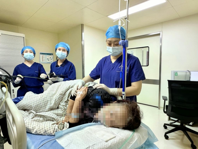 “从头到尾都是女医生、女护士  ”