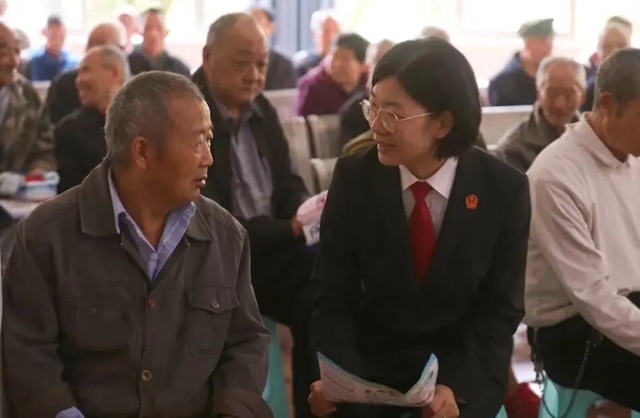 月圆中秋,长开区法庭把“守护”藏进每一份团圆里(图2) 6402.jpg