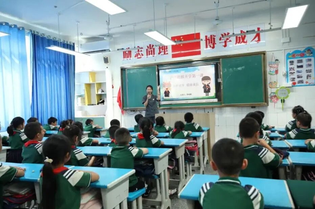 月圆中秋,长开区法庭把“守护”藏进每一份团圆里(图3) 6403.jpg