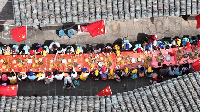 酒香引客来 歌声动四方 古蔺“双节”文旅经济活力奔涌