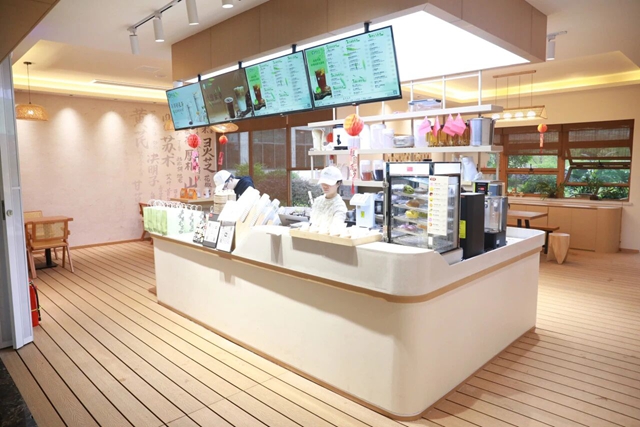 合江县中医医院:药房隔壁开茶坊?患者端着养生茶饮等叫号……(图5) 5.jpg