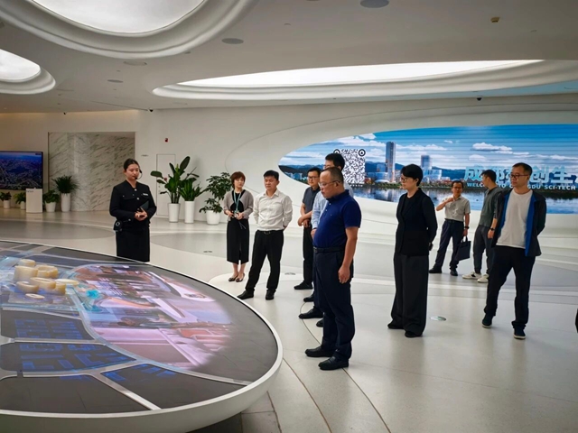 泸州市赴蓉考察学习科技创新和建圈强链先进经验