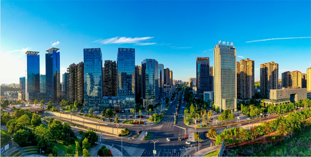 年吸客超2000万人次！泸州佳乐世纪城商圈当选“川渝不夜地标”