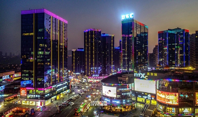 年吸客超2000万人次!泸州佳乐世纪城商圈当选“川渝不夜地标”(图10) 10.jpg