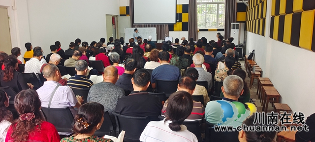 泸县老年大学合唱班：解锁幸福晚年新方式