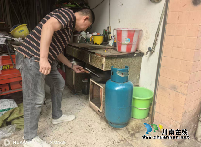 龙马潭“瓶”换新生：14家商户抢先按下安全经营“快进键”