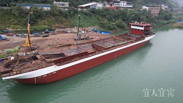 宜宾造!国内首艘5000吨级新能源货船即将启航(图2) 船2.jpg