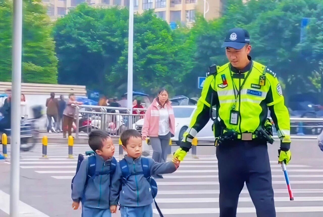 他们,比阳光更早到岗!(图4) 4.jpg