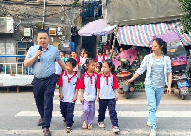 他们,比阳光更早到岗!(图8) 8.jpg