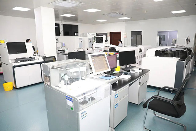 合江县中医医院医共体总院医学检验中心正式投入运行